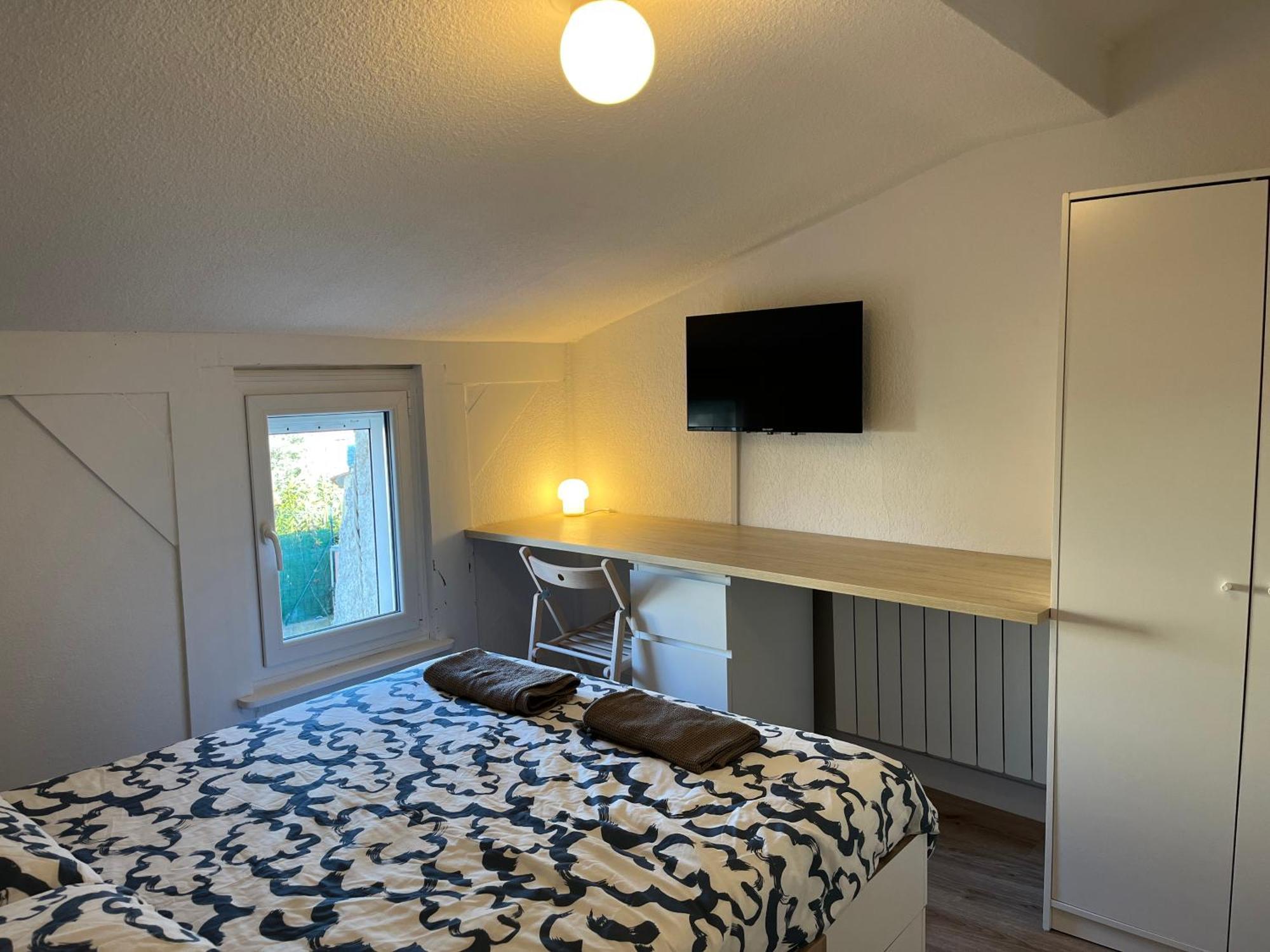 Appartement T3 Independant ลา การ์ด ภายนอก รูปภาพ